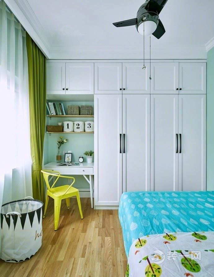 卧室书桌尺寸|摆放风水讲究 9款卧室书桌装修效果图